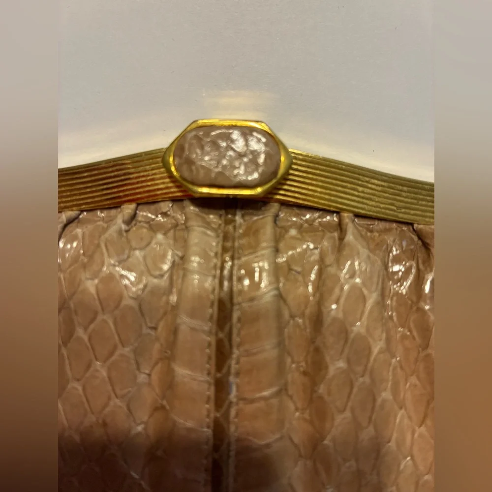 Judith Leiber Snakeskin French Wallet |Vintage 1970s Tan & Gold Leather - Picture 5 of 16